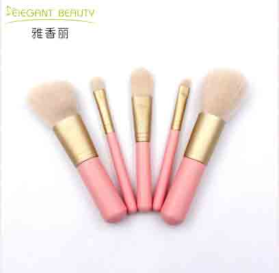 化妝刷工具對制作原料的都有什么樣的要求呢？