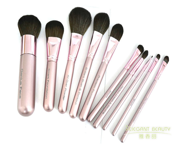 成套化妝刷與妝容質(zhì)感:如何用刷子打造高級感妝容